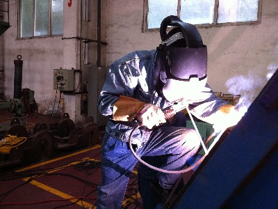 自動(dòng)變光電焊面罩