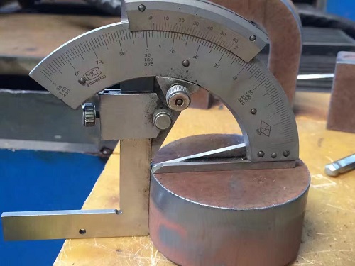 數(shù)控等離子切割機切割工件-厚板