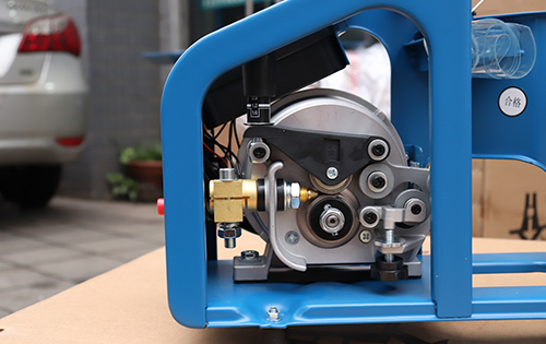 NB-500IGBTpro電源附件-送絲機(jī)細(xì)節(jié)圖