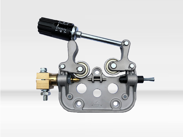 500A雙驅(qū)托架圖