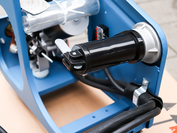 送絲機細節(jié)圖