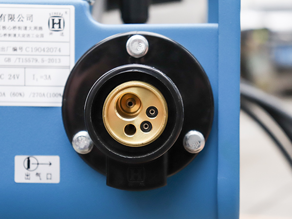 送絲機細節(jié)圖