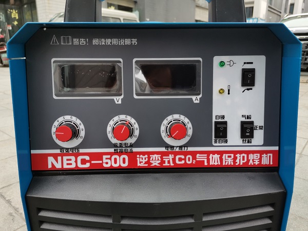 氣體保護焊機電源